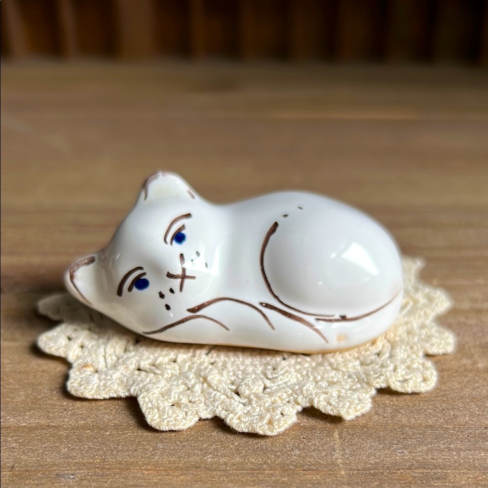 VTG | Miniature Porcelain Bisque Cat Figurine